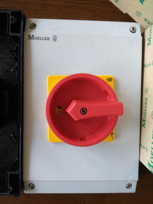 Eaton 207348 wyłącznik 3P 63A 1Z 1R w obudowie IP65 P3-63/I4/SVB/HI11
