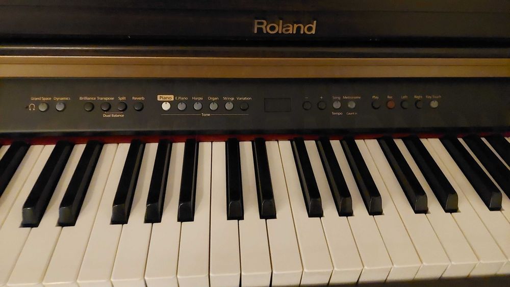 Piano digital Roland HP102e