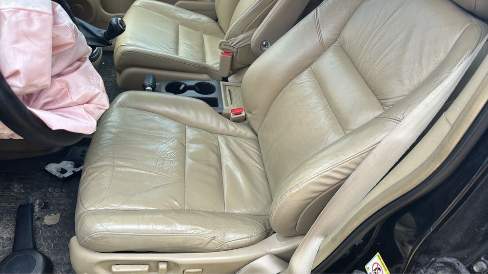 Салон кожа Хонда CR-V , 3, 09г хорошего состояния