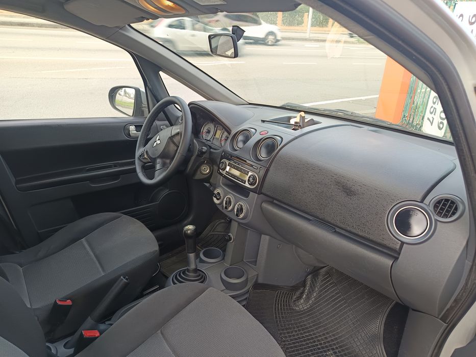 Mitsubishi Colt 1.1 gasolina