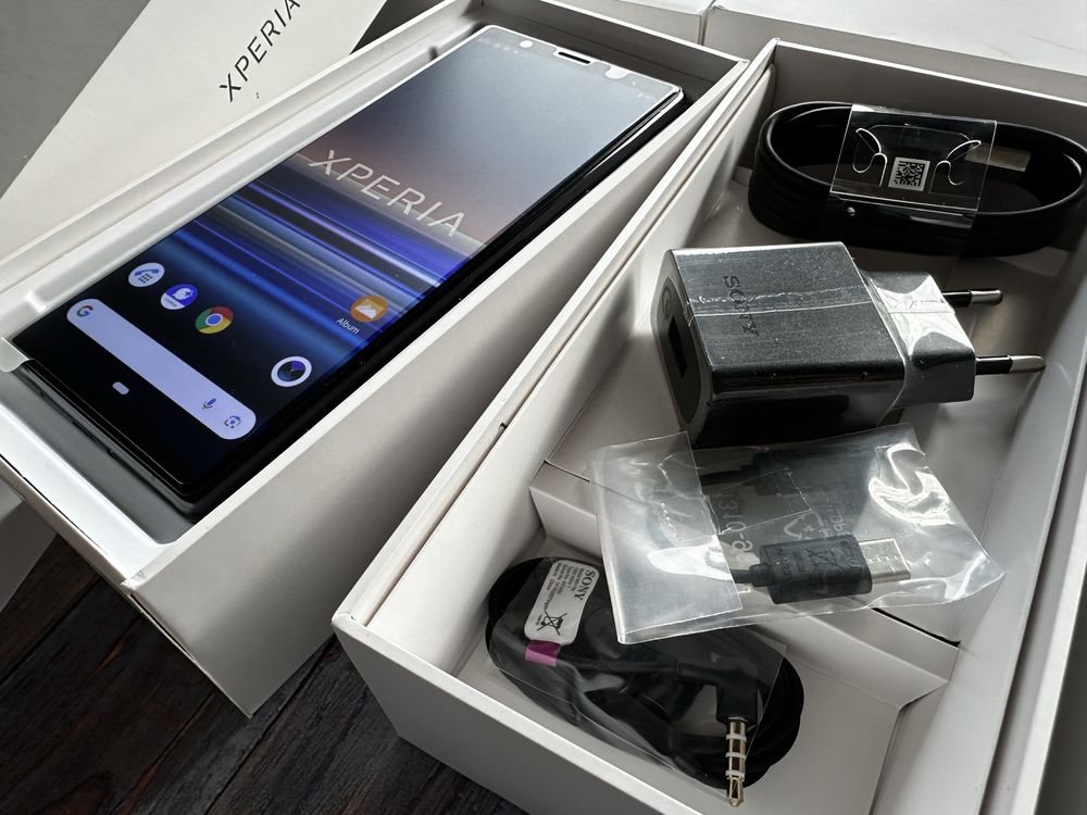 ™ SONY Xperia 5 (1)  Dual-sim OLED, Snapdragon 855 •  (Нові в плівках)