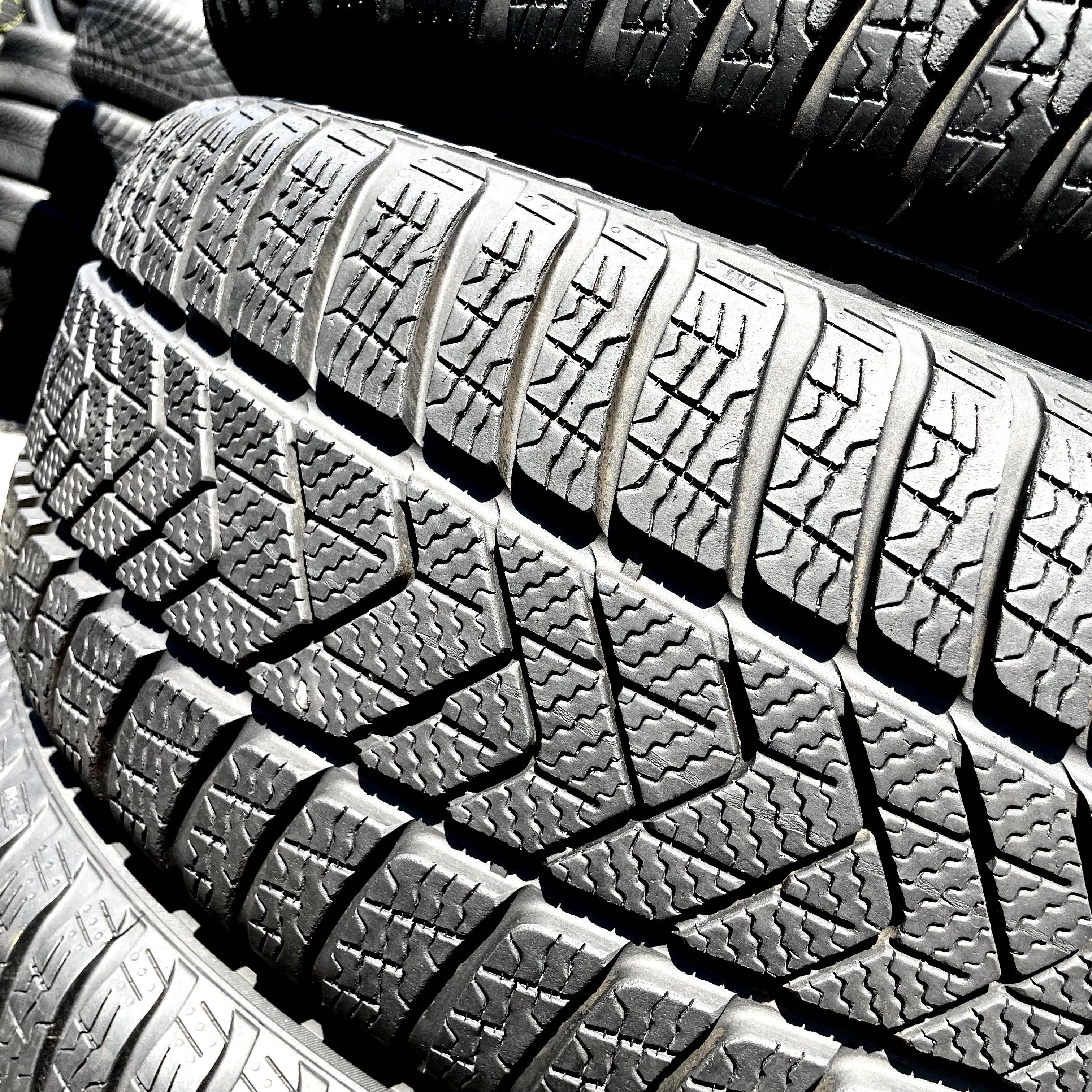 225/45/18 Pirelli SottoZero3 | 95%остаток | зимние шины