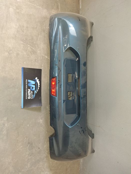 Parachoques de trás Nissan Micra K13