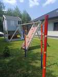 Plac zabaw z domkiem