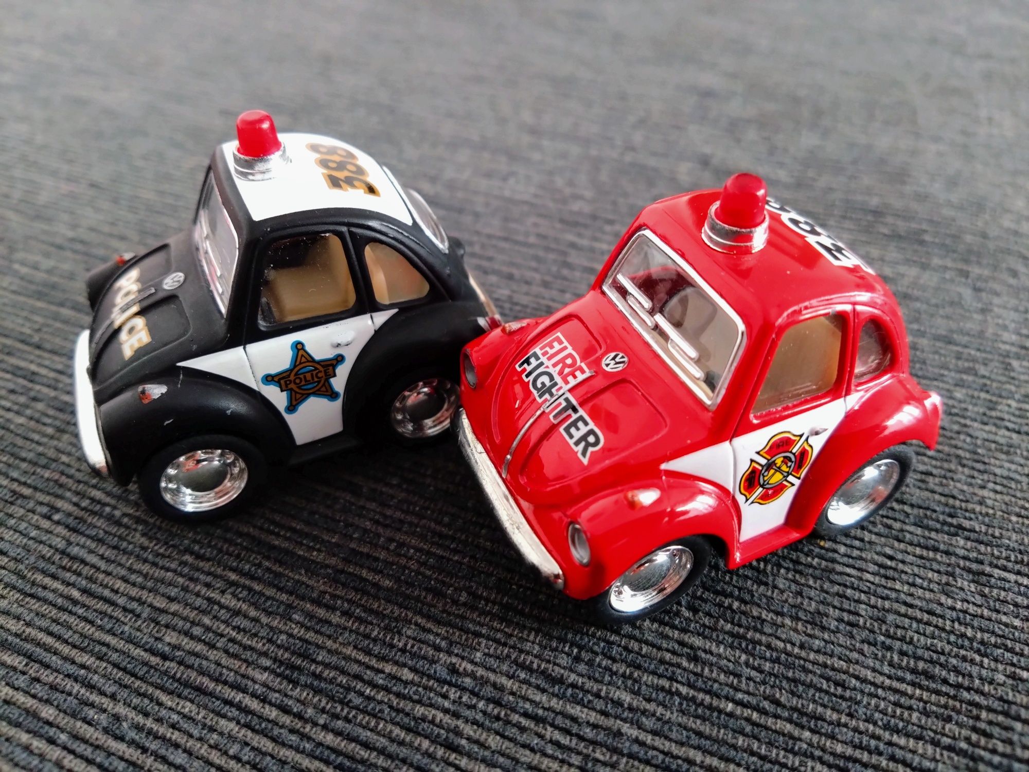 Autka Volkswagen Straż i Policja z napędem.