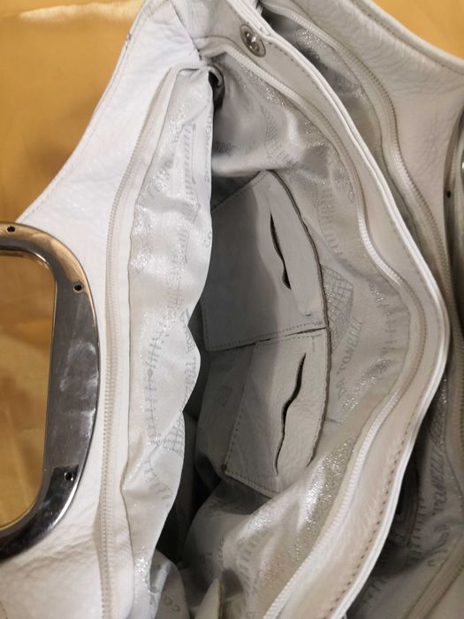 Элегантная белая кожаная сумка Gilda Tonelli, хорошее состояние.