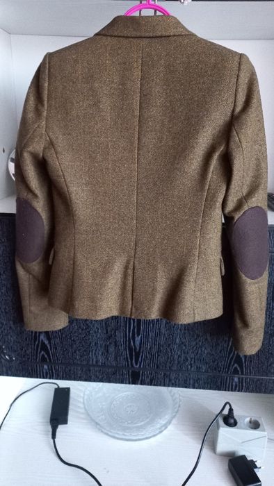Женский пиджак почти новый,шерсть