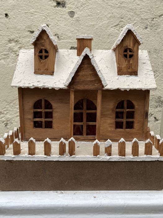 Casinhas de Natal em madeira, feitas à mão