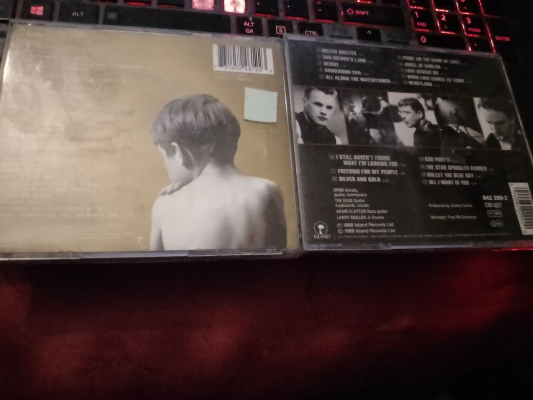 U2 CDs: - Best Off-80-90-7E-Ratlle and Hum-10Eou2-15E-JonhQ-3E Desde3E