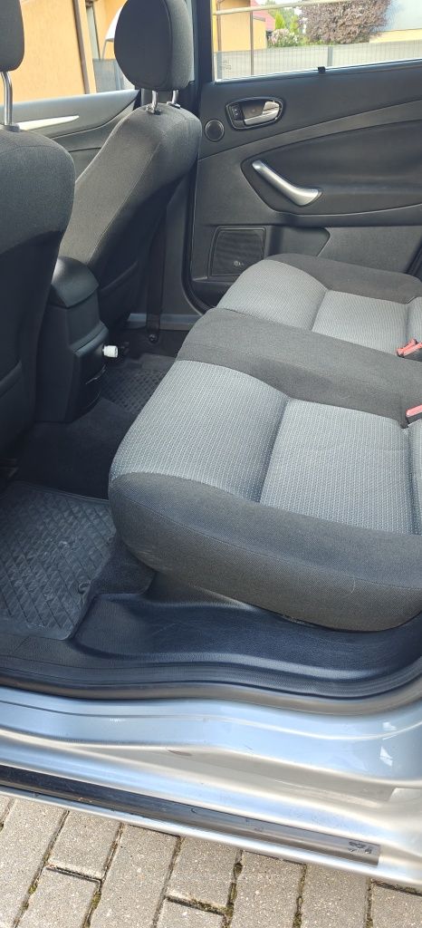 Ford Mondeo mk4 2.0 TDCi