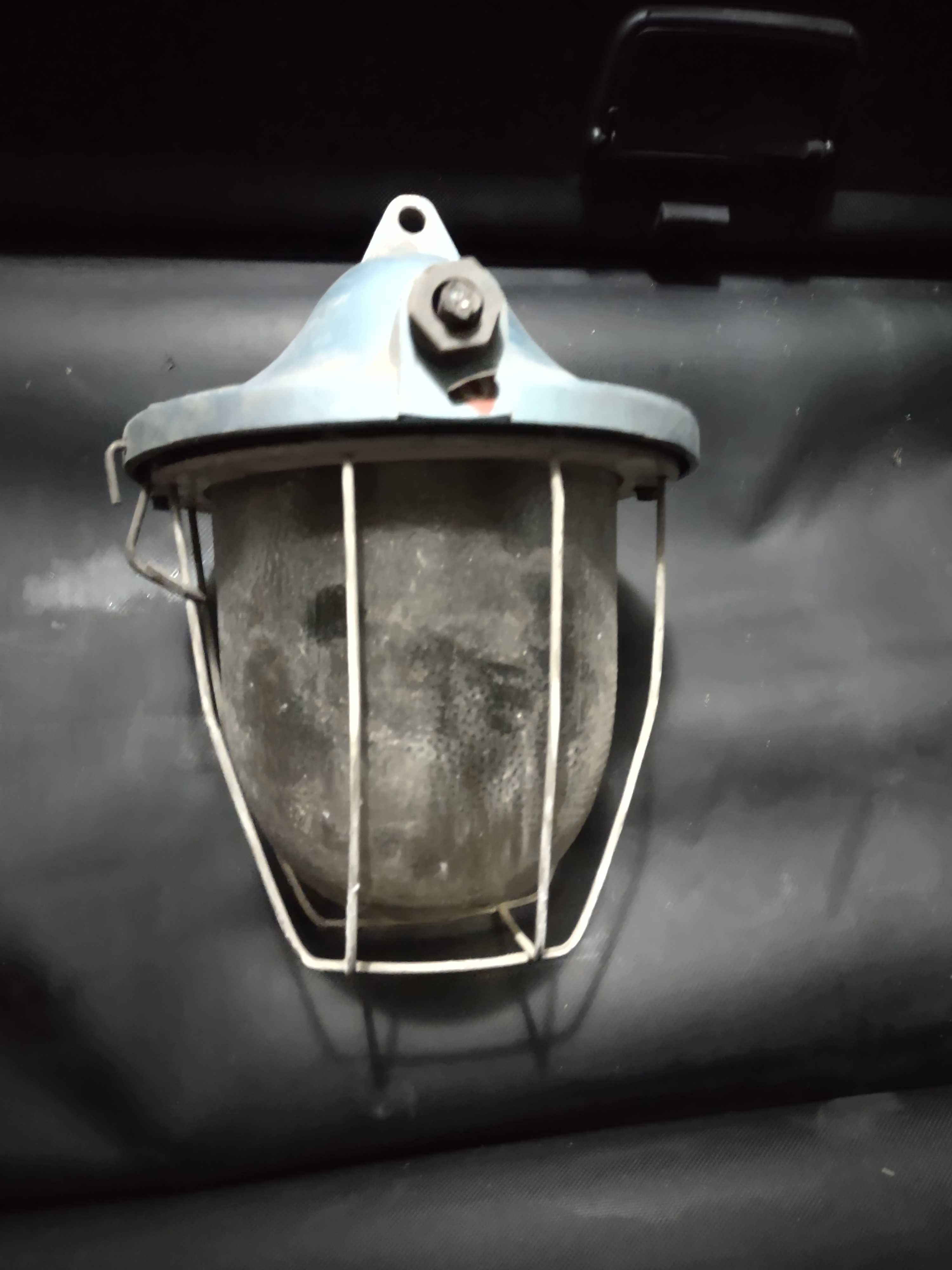 Sprzedam Lampy przemysłowe Prl