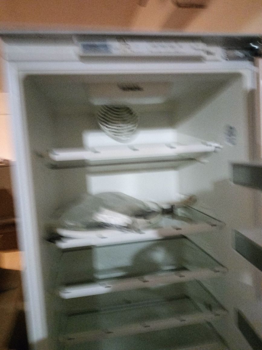 Frigorífico combinado de encastrar Siemens