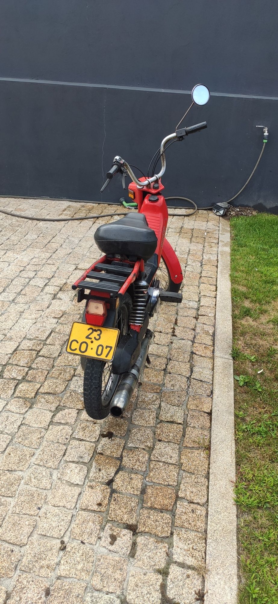 Motobecane M12 Weeky mobilete a pedais matriculada MUITO RARA