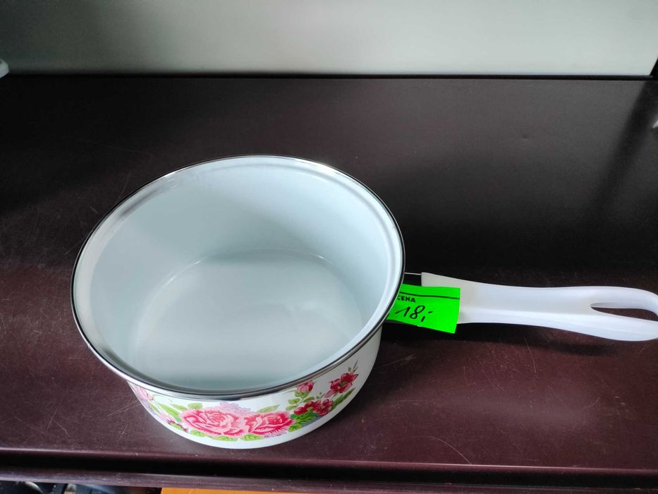 Zestaw 5 rondelków emaliowanych nowych zapakowanych garnki na indukcję