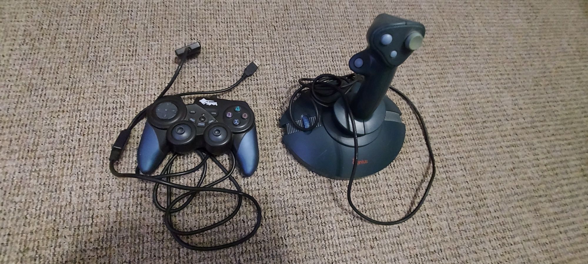 PlayStation- kierownica i pedały