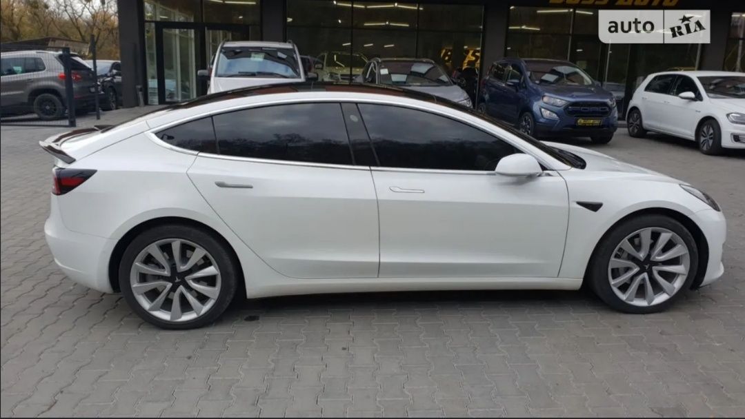 Tesla model 3 long range 2020