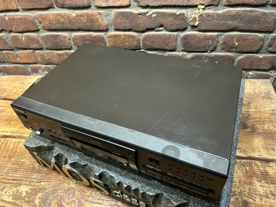 Odtwarzacz CD Technics SL-PS 670 A