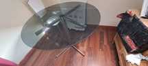 Mesa de vidro com quatro cadeiras