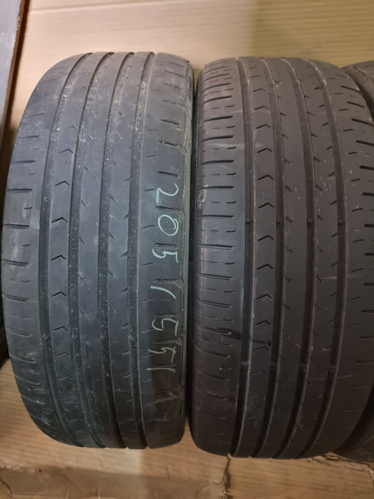 Komplet opon letnich 205/55/17 95v Continental ContiPremiumContact5 XL