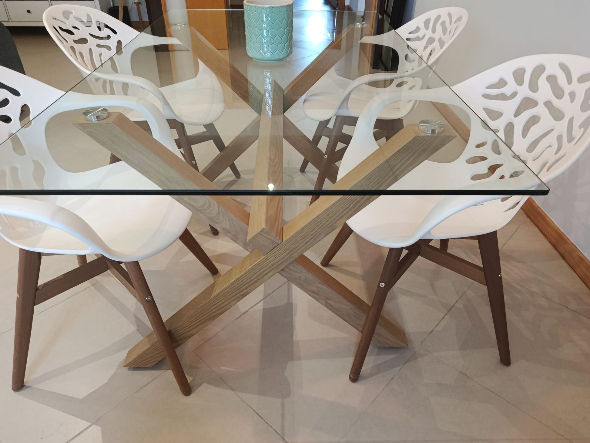 Mesa de jantar em vidro