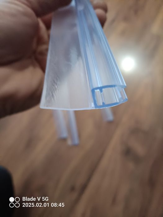 4 Uszczelki kabinowe do kabiny prysznicowej na szybe  3,5 -5 mm