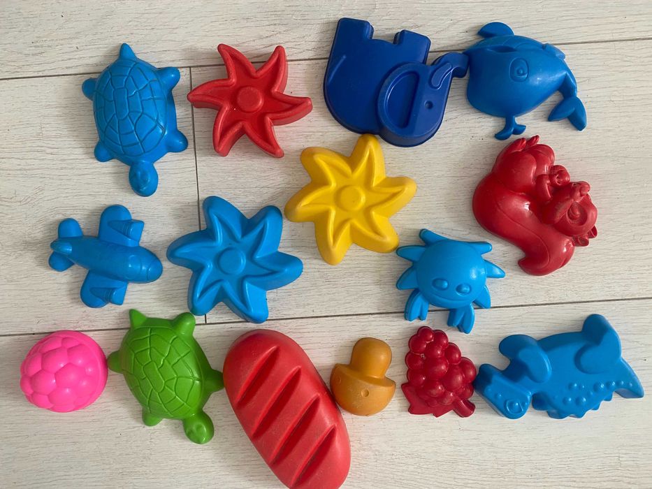 Формочки для пісочниці