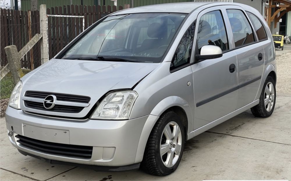 Drzwi lewy tył Opel Meriva A z156