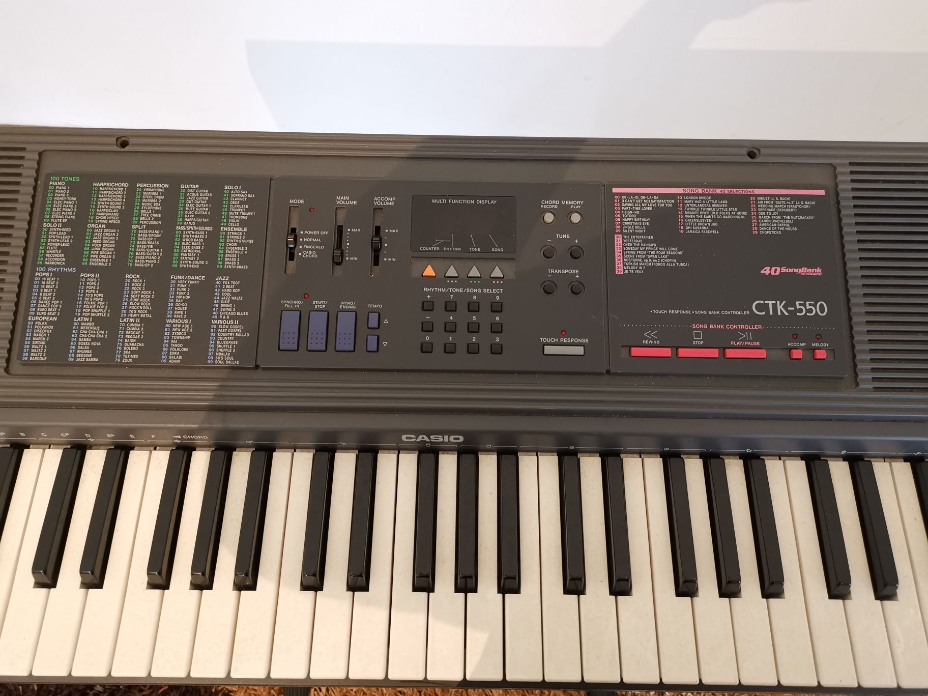 Piano Casio CTK-550