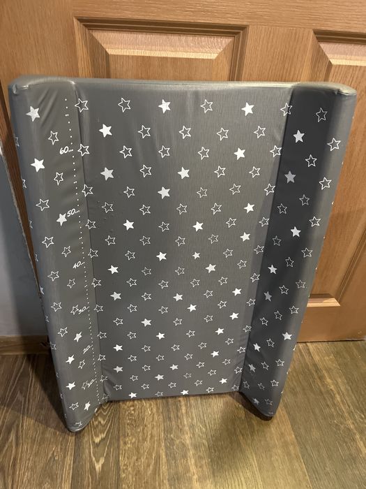 Przewijak na łóżeczko