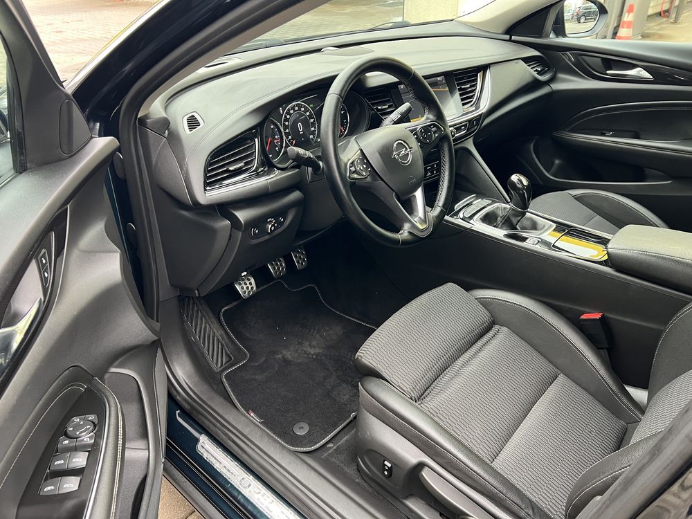 Opel Insignia II 1.5 165KM z 2017 roku.