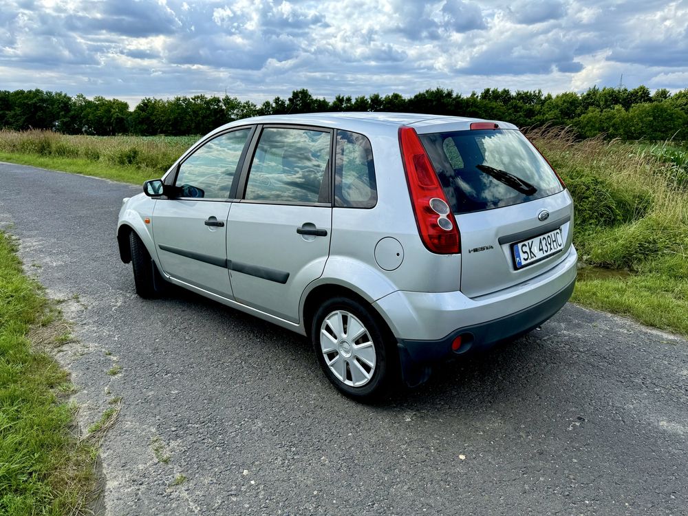 Ford Fiesta MK6 LIFT 2006r 1.3 75km 206 tyś km wspomaganie krajówka