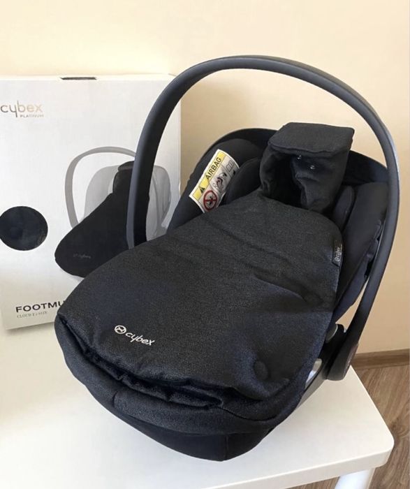 Автокресло Cybex Cloud T i-Size by Jeremy Scott Wings