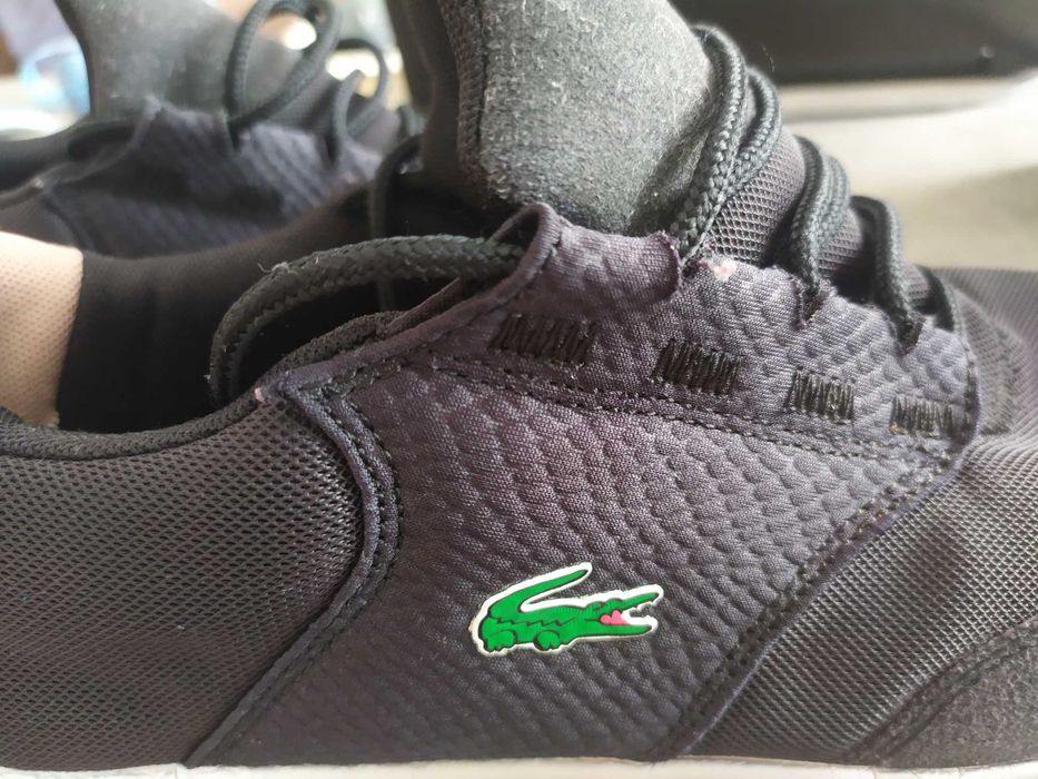 Оригінальні кросівки Lacoste