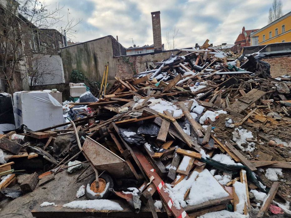 Oddam drewno z rozbiórki dachu