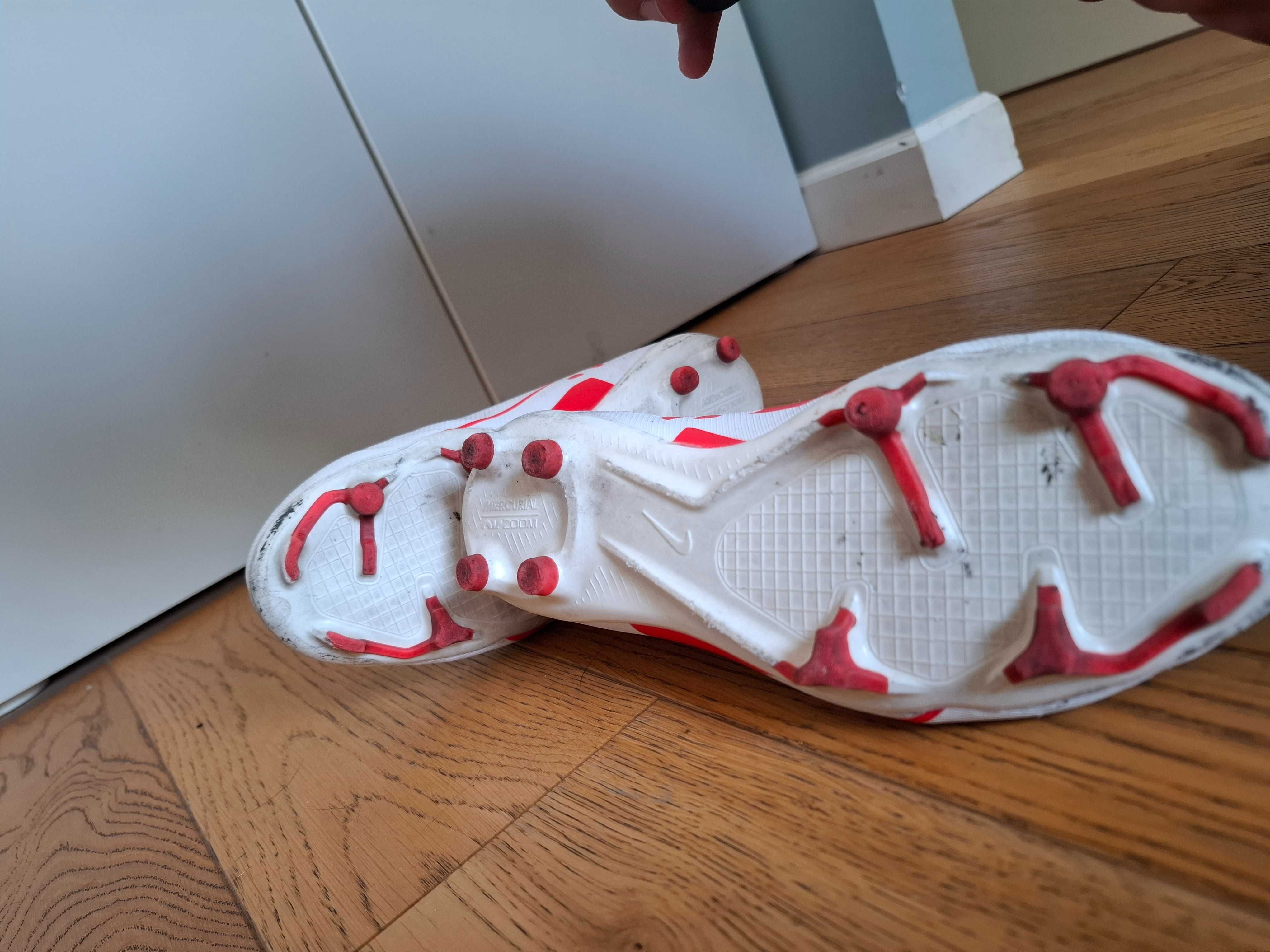 Dziecięce buty piłkarskie Nike Mercurial air zoom.