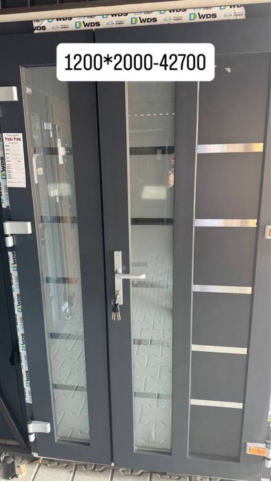 Двері металопластикові шириною 1.2м висотою 2м