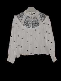 Красива блуза з вишивкою Primark