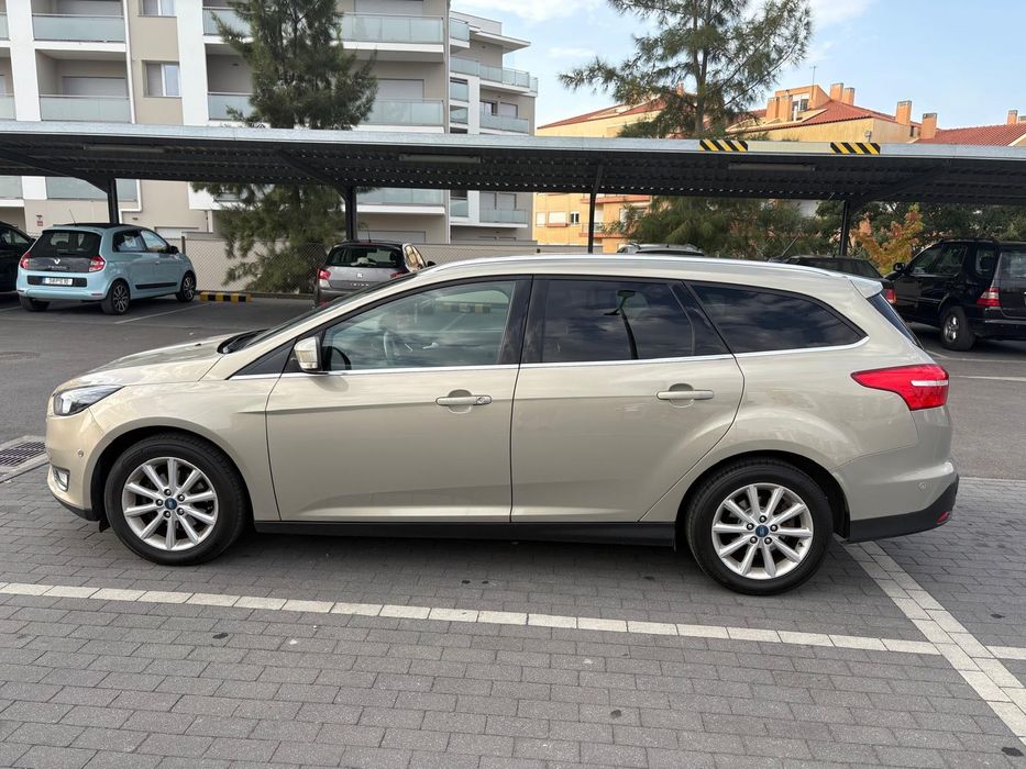 FORD FOCUS SW 2015 TITANIUM 1.5 120cv DIESEL com 125.000KM !