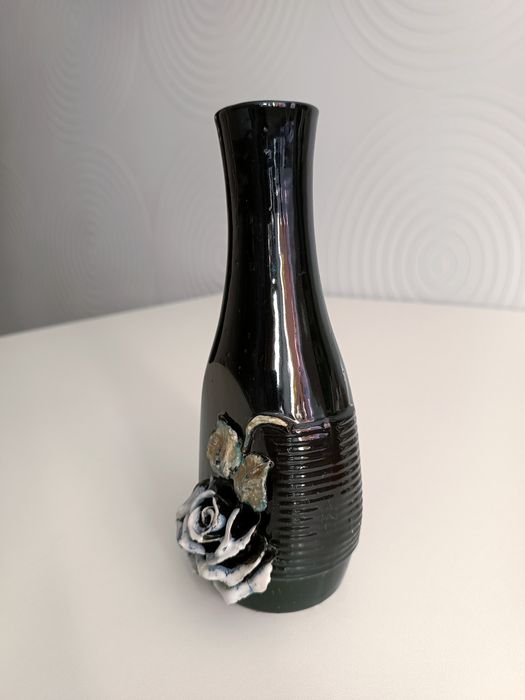 Wazon z przestrzennym dekorem z PRL