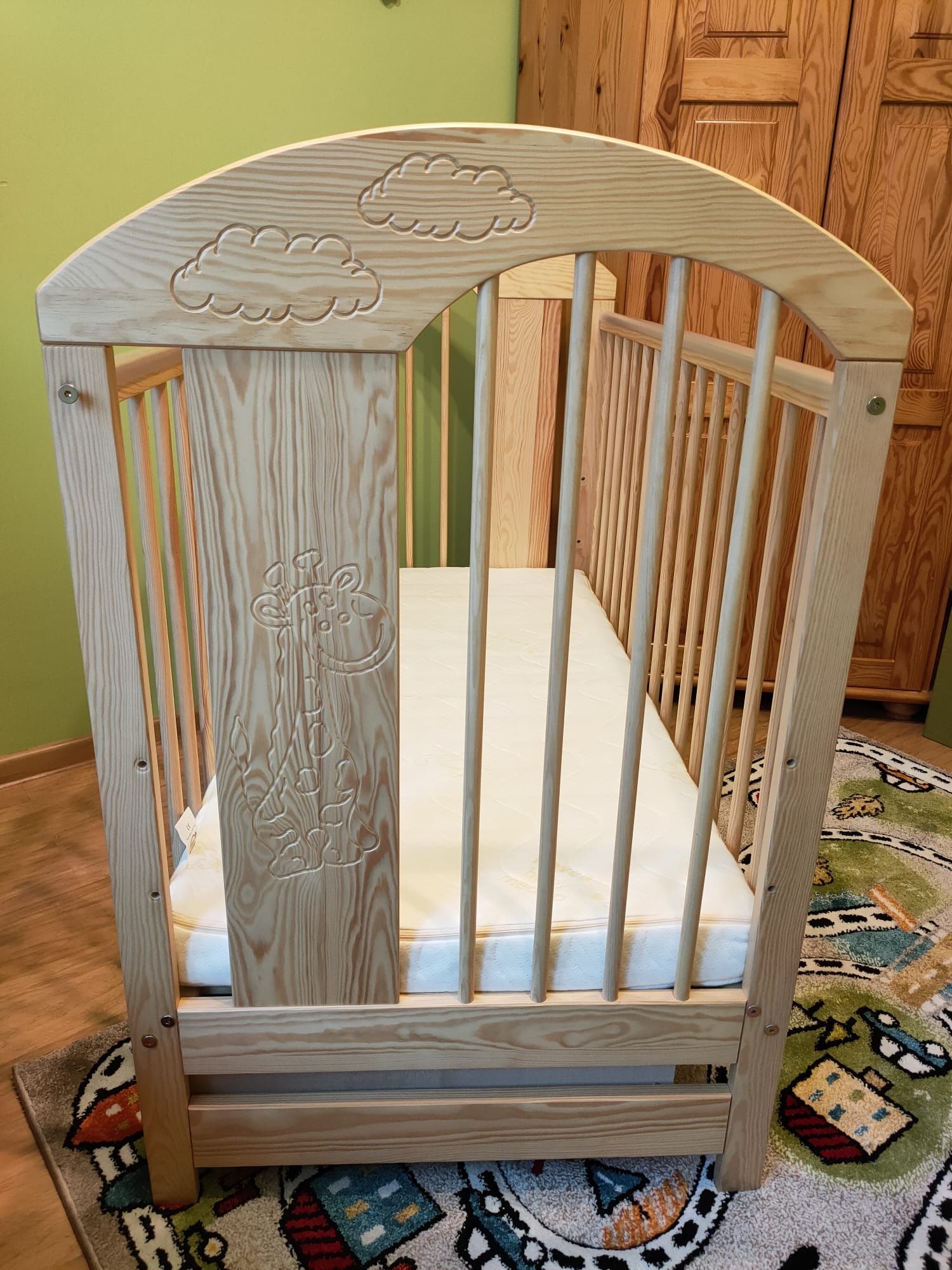 Łóżeczko niemowlęce drewniane z materacem 120x60 Hevea Krzyś Aegis