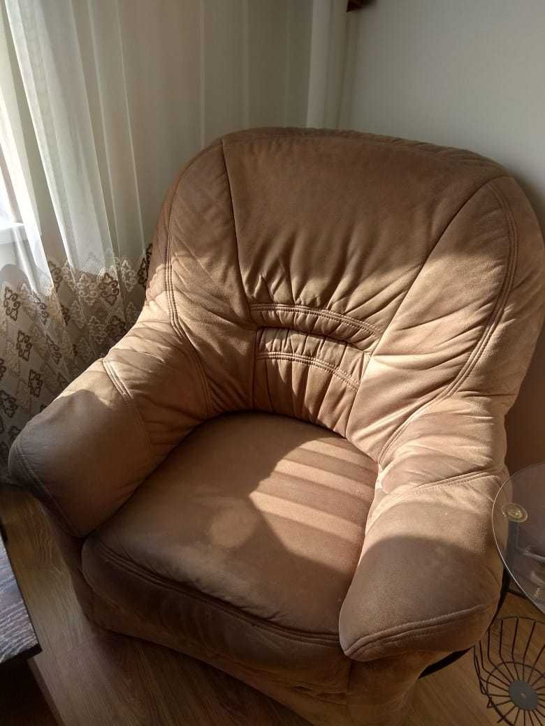 Комплект м'яких меблів - диван +два крісла