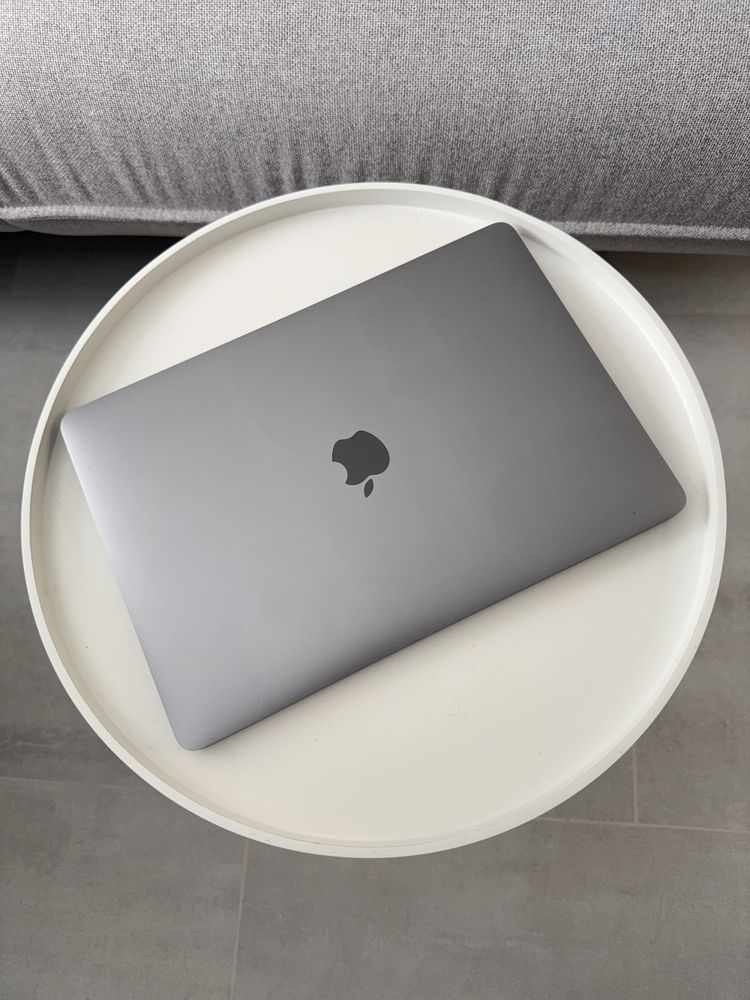 MacBook Pro 2019 13 i5 / 8GB /512 GB/ Touch Bar / 93% АКБ
