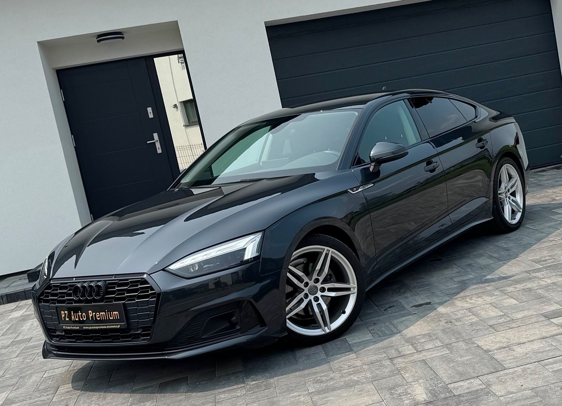 Audi A5 Sline/MatrixFullLED/VirtualCockpit/KeyLes/Kamera/El.Klapa/BlackEdition