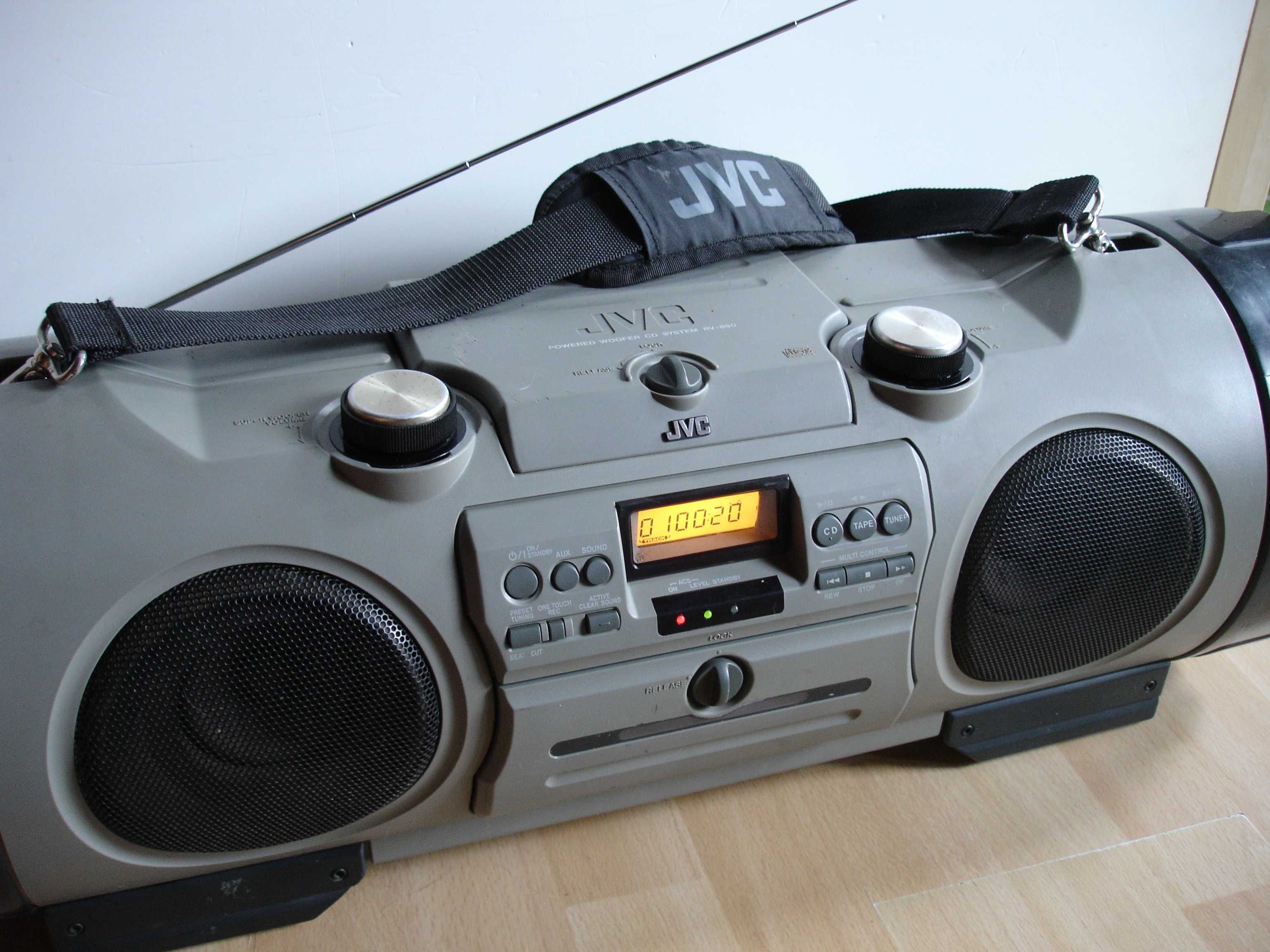 Radiomagnetofon JVC RV-B90