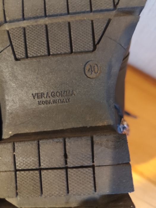 Ботинки зимові жіночі 40 розмір