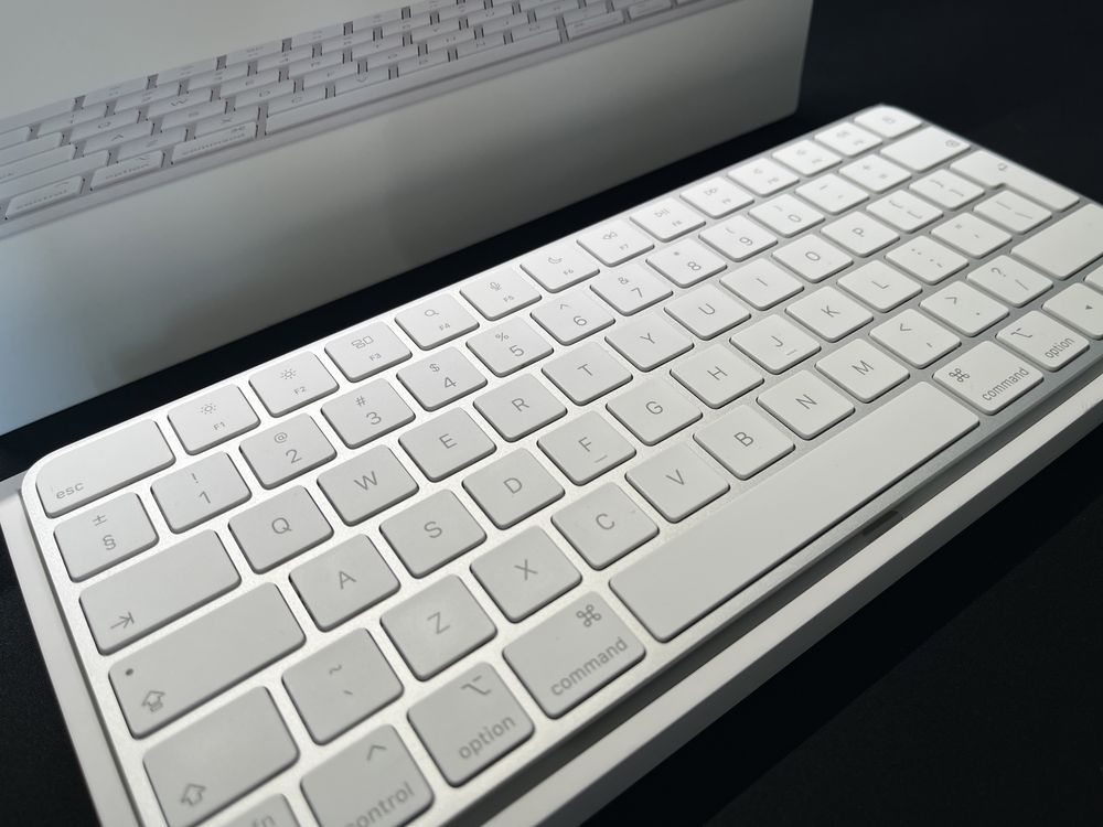 Magic Keyboard Apple 2023