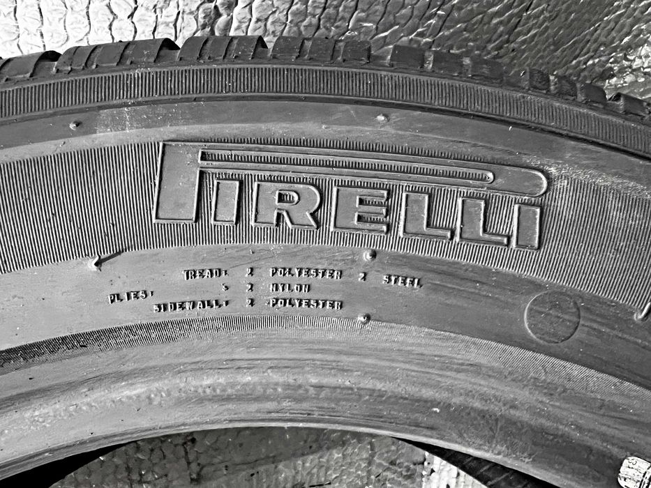 Шини Б/в 235.60.18 комплект Pirelli