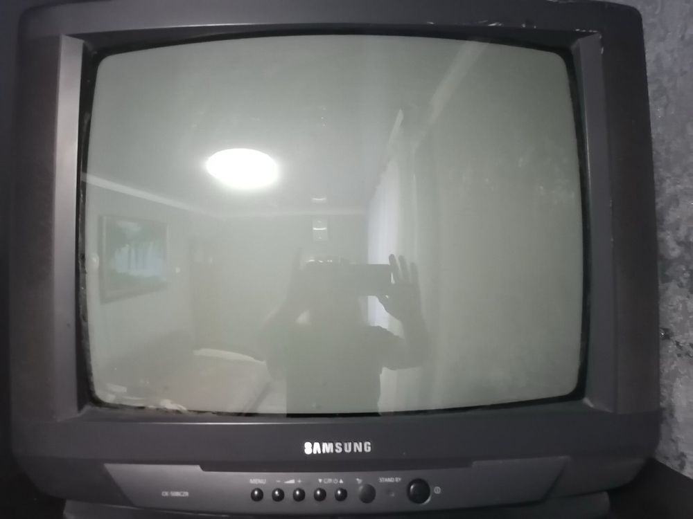Продается ТВ- SAMSUNG