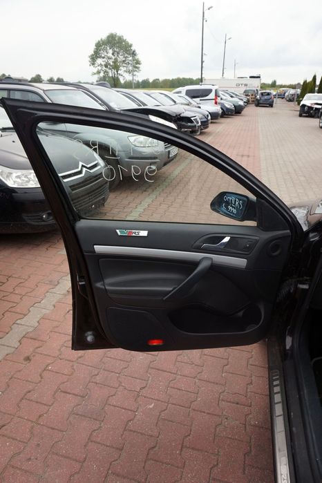 BOCZEK TAPICERKA DRZWI LEWY PRZÓD OCTAVIA II RS 1Z3 LB LIFTBACK SKÓRA SKODA 2004-2008