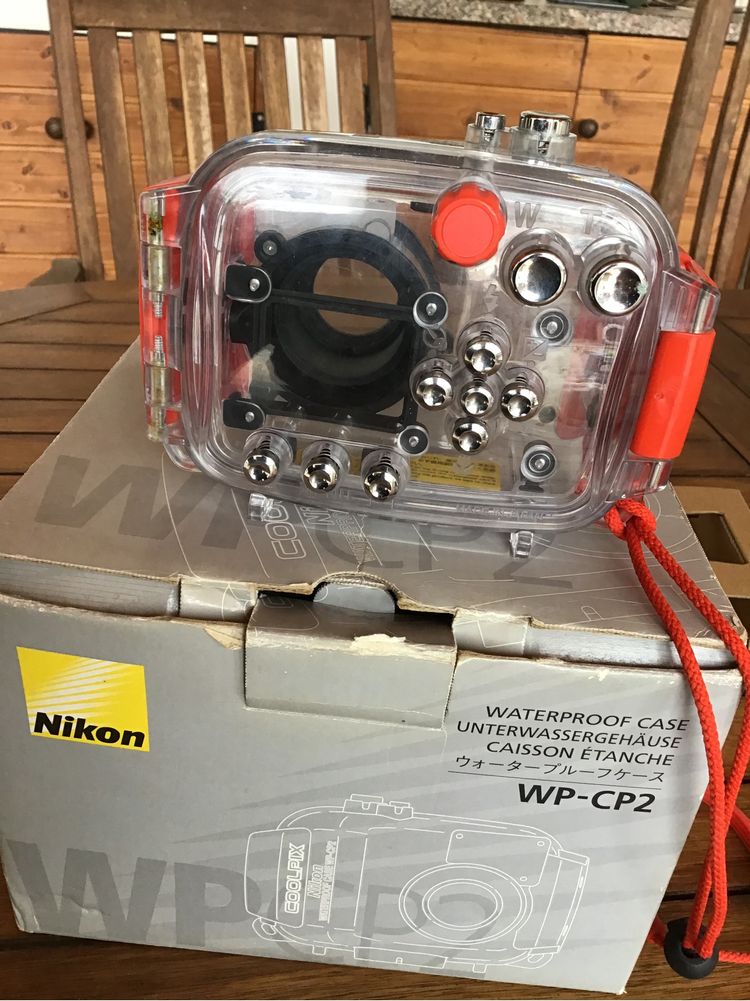 Nikon waterproof case WP-CP2